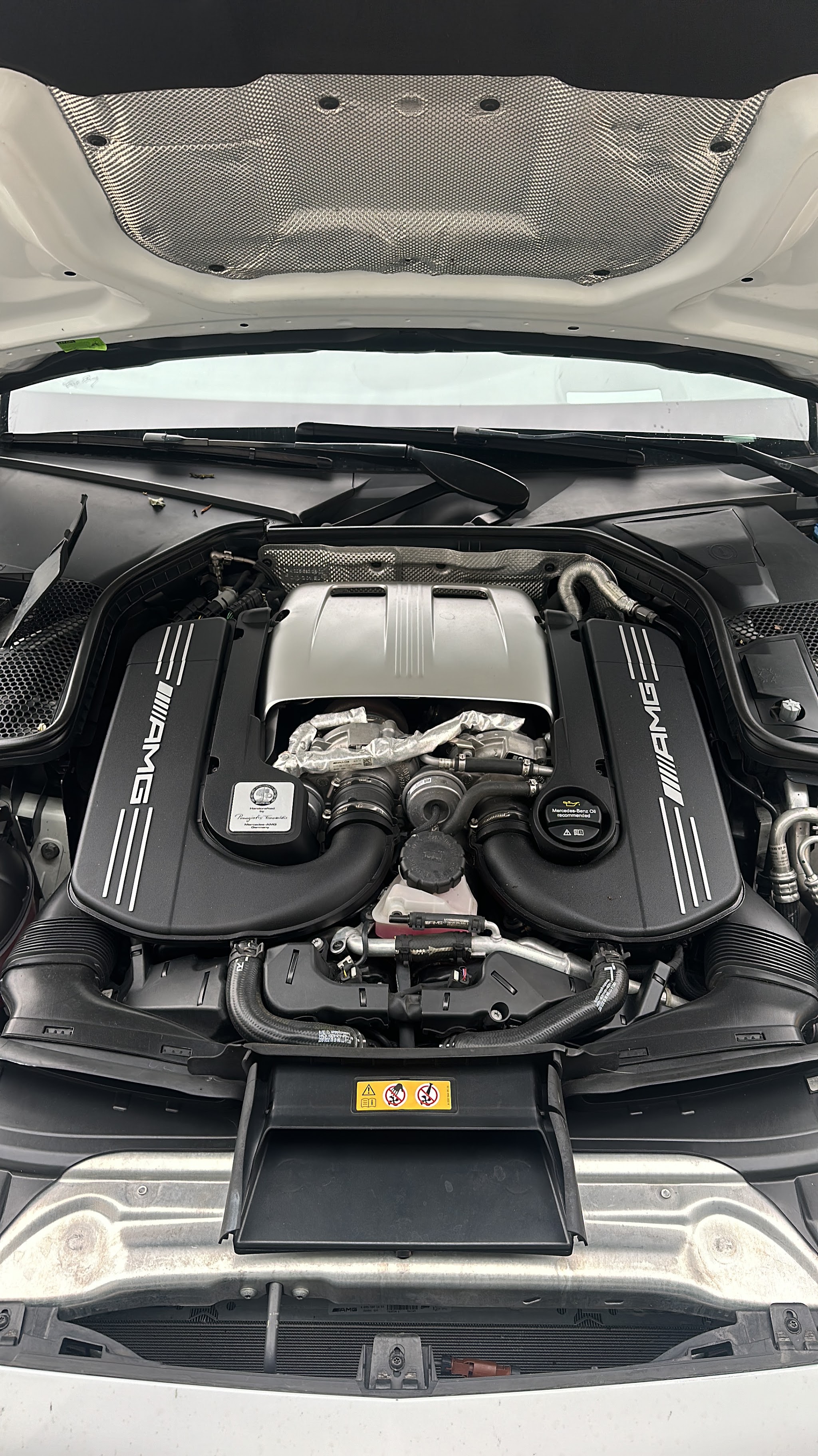 Mercedes-AMG V8 in de motorruimte